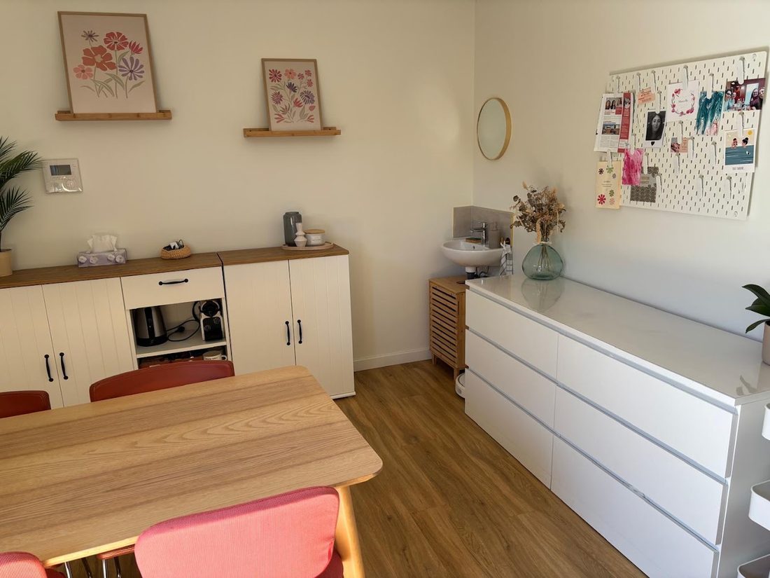 Espace de soins et point d'eau du cabinet